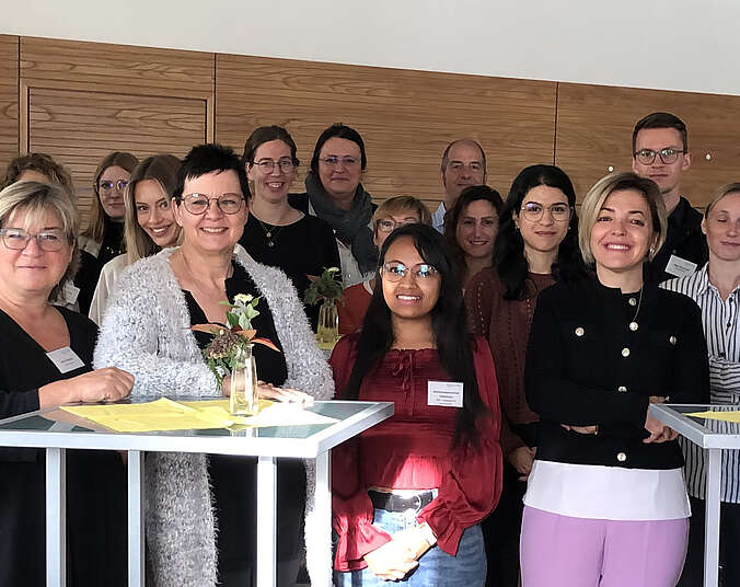 Gruppenbild neue Mitarbeitende beim Willkommensfrühstück